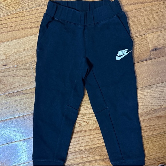 Nike Kids Black and Gray Jogger Set - Picture 3 of 3